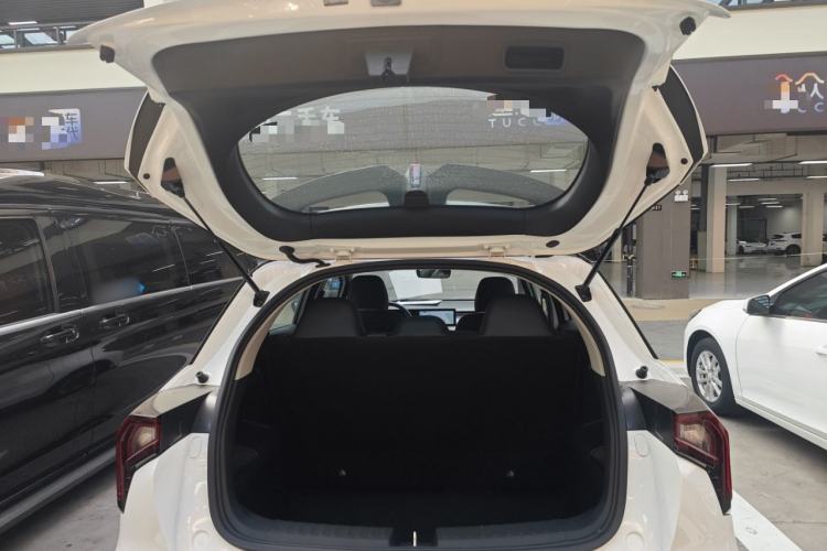 Used Geometry E Firefly 2024 301km Flowing Light
