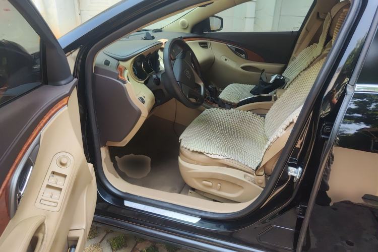 Used Buick LaCrosse 2012 2.4L SIDI Elegant Edition