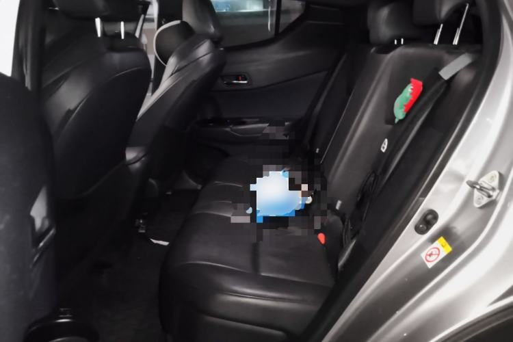 Used Toyota IZOA 2018 2.0L Yichi Version China VI Standard Left Rear Seat