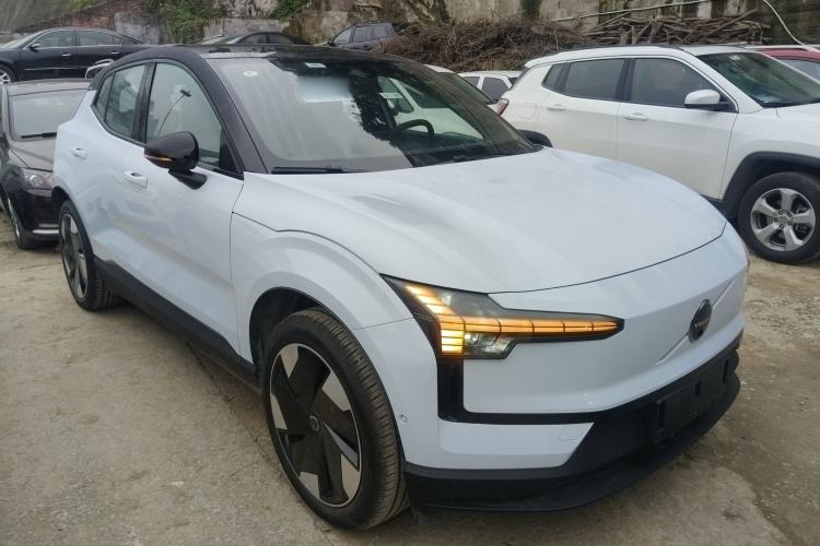 Used Volvo EX30 2025 Rear-Drive Long-Range Version Ultra
