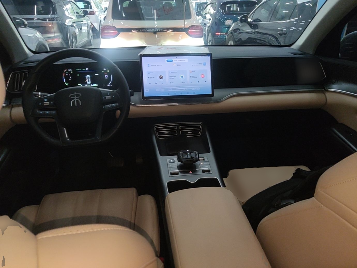 BYD Song Pro New Energy 2025 Second-Generation DM-i 75KM Leading Edition — снимка 12