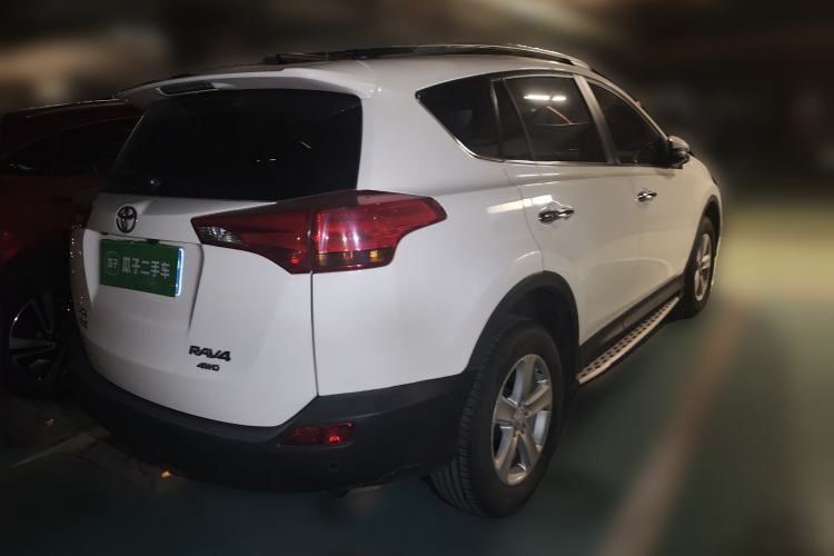 Used Toyota RAV4 2013 2.0L CVT Four-Wheel Drive New Edition