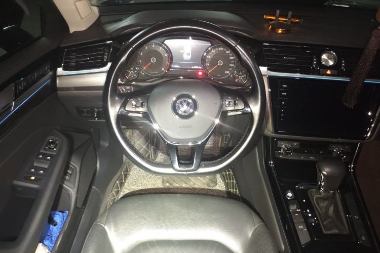 Used Volkswagen Phideon 2018 Revised Version 380TSI Two-Wheel Drive Business Edition