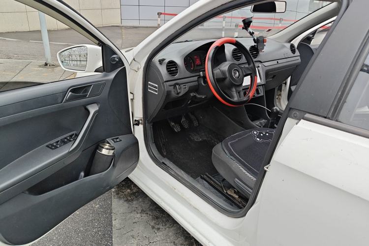 Used Volkswagen Jetta 2015 1.4L Manual Fashion Model Driver Seat