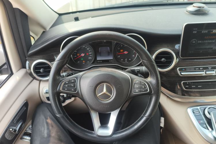 Used Mercedes-Benz V-Class 2016 V 260 Avantgarde Edition