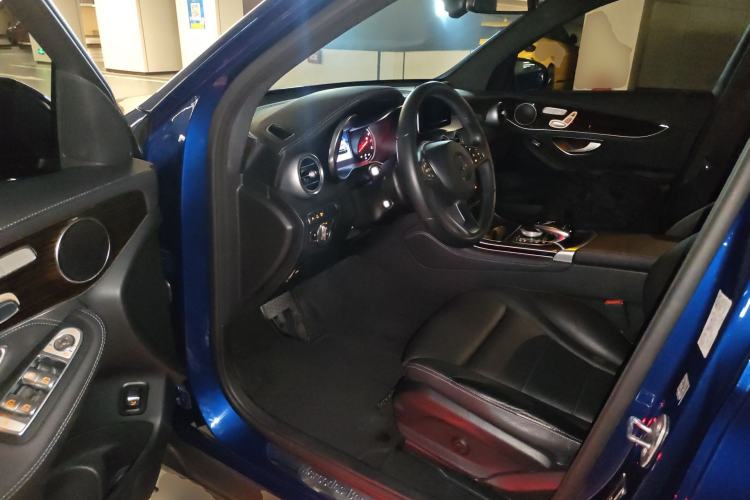 Used Mercedes-Benz GLC 2017 GLC 260 4MATIC Luxury Model
