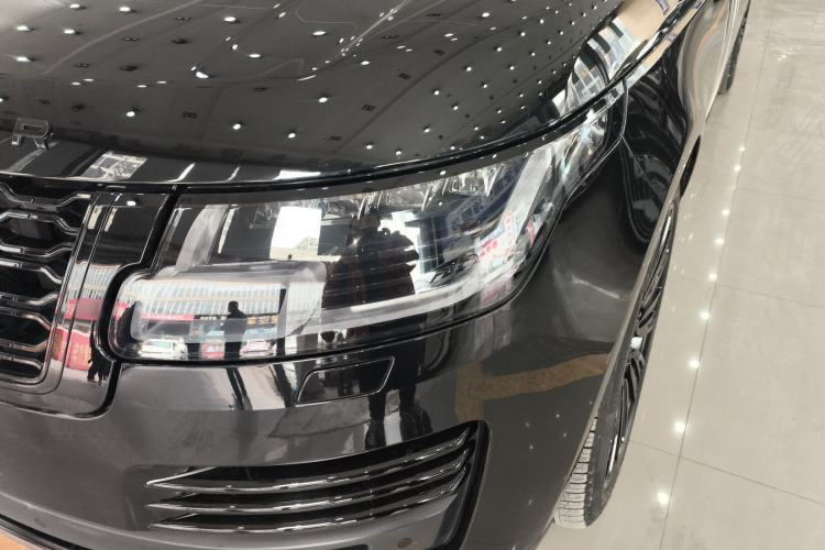 Used Land Rover Range Rover 2022 3.0 L6 400 PS Classic Extended Version