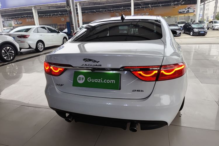 Used Jaguar XF 2016 XF 2.0T Two-Wheel-Drive Luxury Edition
