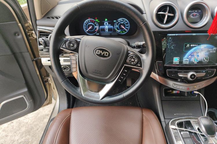Used BYD Tang New Energy 2015 2.0T Four-Wheel-Drive Flagship Model Steering Wheel
