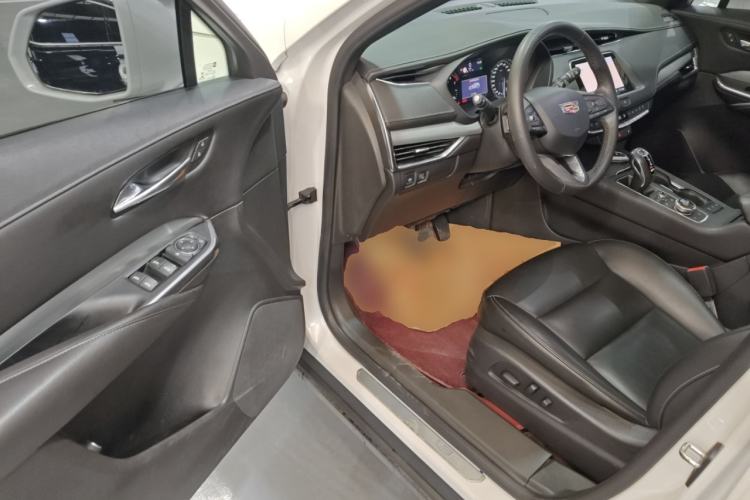 Used Cadillac XT4 2018 28T Two-Wheel Drive Leading Version