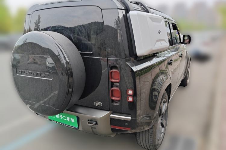 Used Land Rover Defender 2022 110 P400 X-DYNAMIC HSE Rear Right 45 Deg