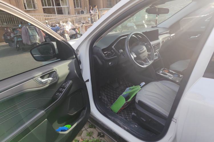 Used Ford Escape 2020 EcoBoost 245 Two-Wheel-Drive Comfort Edition
