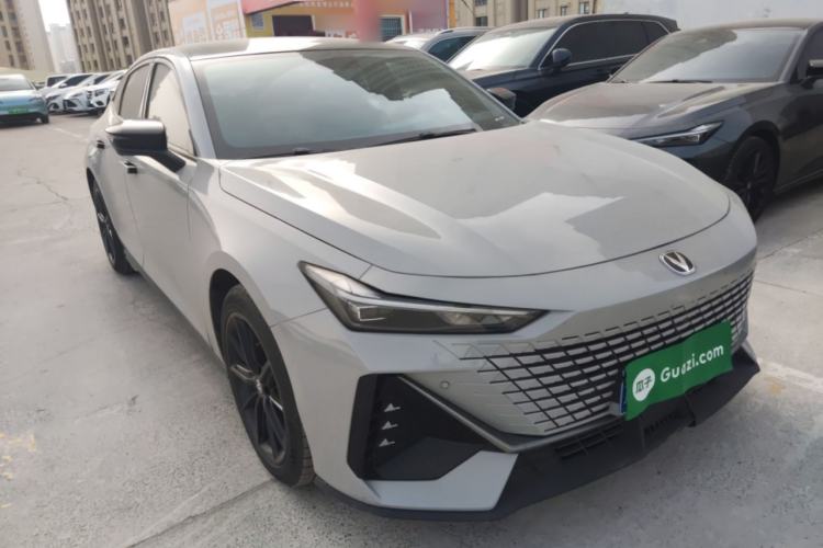 Used CHANGAN UNI-V 2022 1.5T Prestige Version
