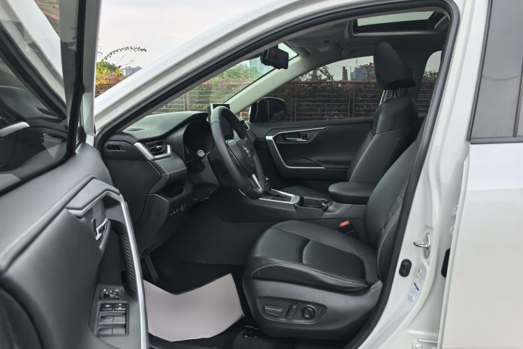 Used Toyota RAV4 2021 2.0L CVT 4x4 Style PLUS Edition