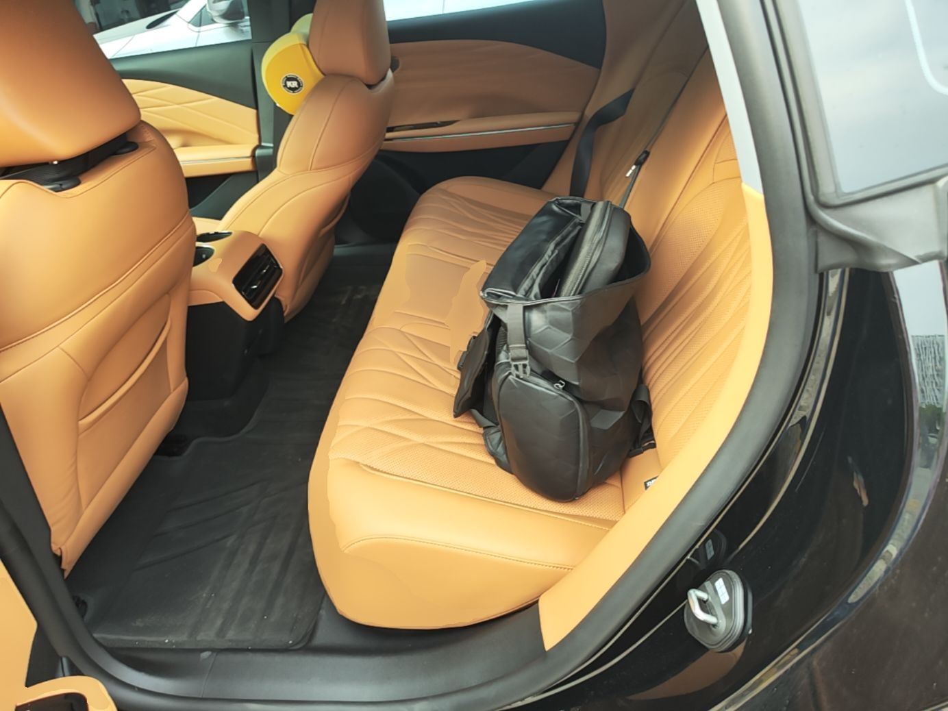 Geely Galaxy 8 2026 Model 225km EM-i Long-Range Ocean Edition — снимка 20