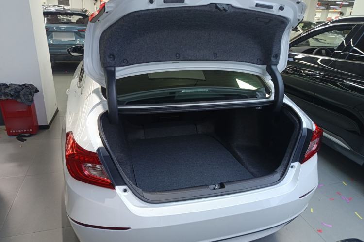 Used Honda Accord 2018 260TURBO Elite Edition China VI Trunk