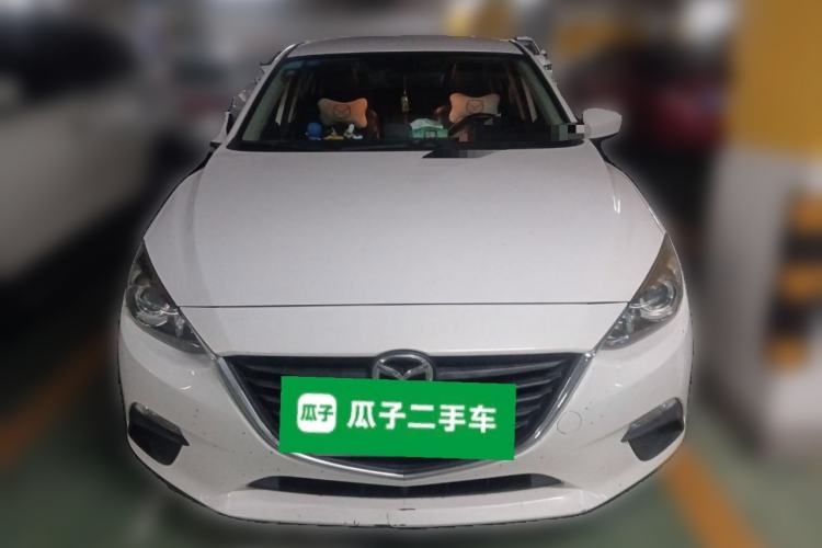 Used Mazda 3 Axela 2014 Sedan 1.5L Automatic Comfort Model
