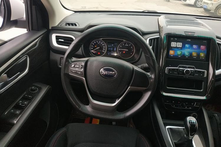 Used SWM X7 2020 2.0L Manual Champion Edition 7 Seats
