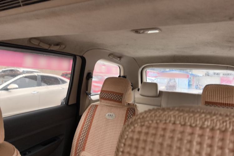 Used Wuling Hongguang 2014 1.5L S Standard Version
