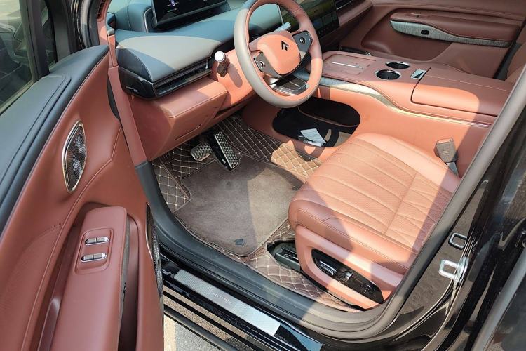 Used Hyptec HL 2025 700 Ultra Six-Seater All-Wheel-Drive LiDAR Version