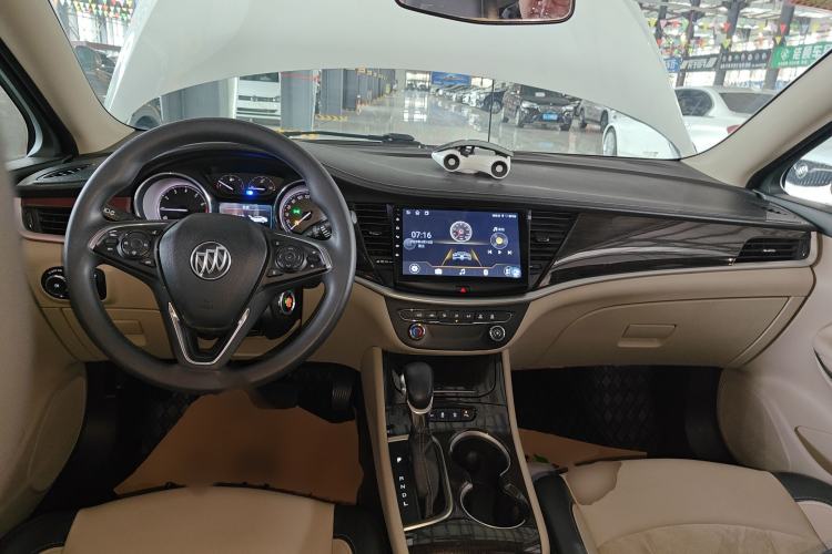 Used Buick Verano 2018 Sedan 15S Automatic Leading Model Center Console