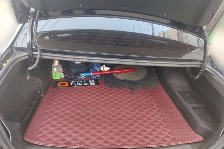 Used Roewe i6 New Energy 2017 45T Hybrid Connect & Smart Enjoyment Edition
