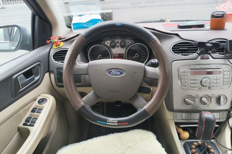 Used Ford Focus 2011 Hatchback 1.8L Automatic Fashion Edition
