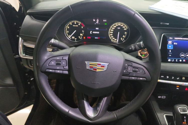 Used Cadillac XT4 2018 28T Two-Wheel Drive Tech Version