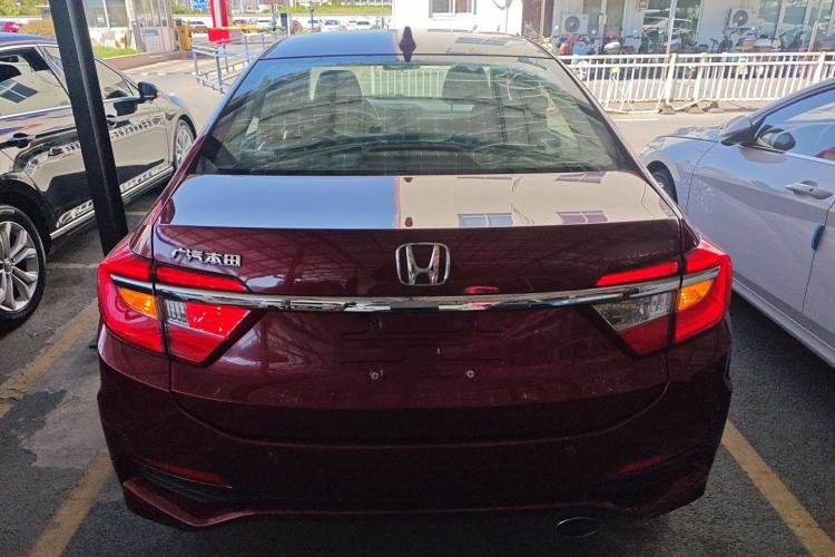 Used Honda Crider 2013 1.8L automatic luxury edition