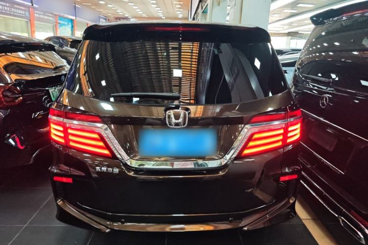 Used Honda Elysion 2016 2.4L Luxury Edition Rear