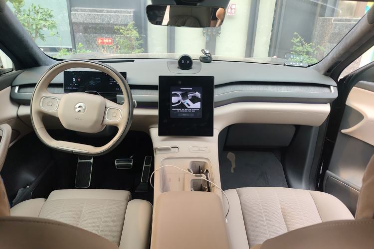 Used Nio ES8 2023 75 kWh Executive Edition