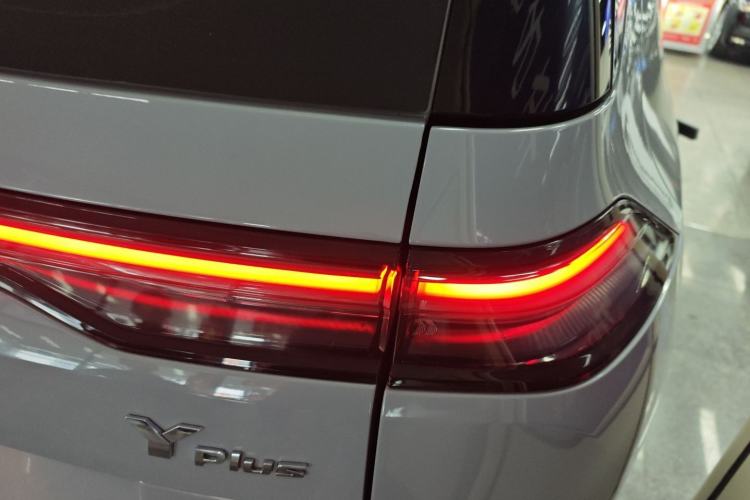 Used AION Y 2025 Plus 510 Enjoy Edition Right Rear Taillight