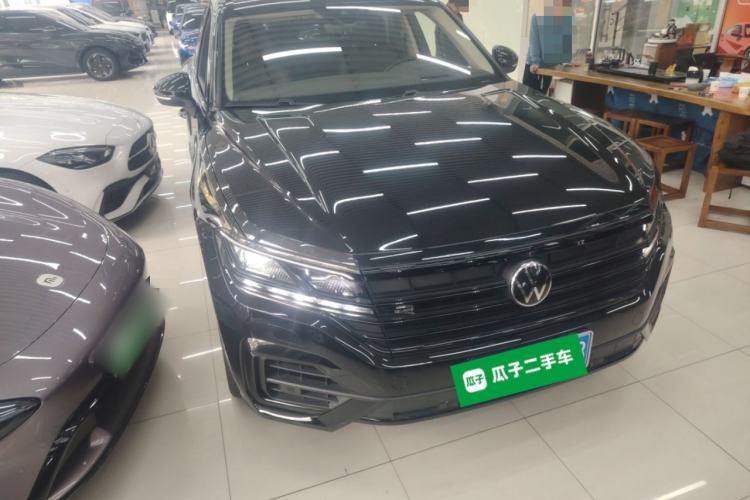 Used Volkswagen Touareg 2022 3.0 TSI Luxury Edition Black Diamond Sport Package
