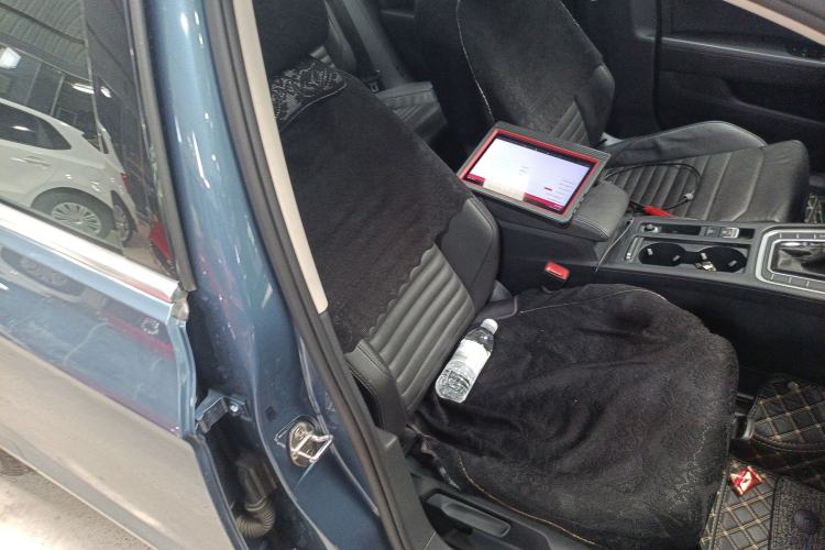 Used Volkswagen Variant 2018 380TSI Two-Wheel Drive Comfort Edition
