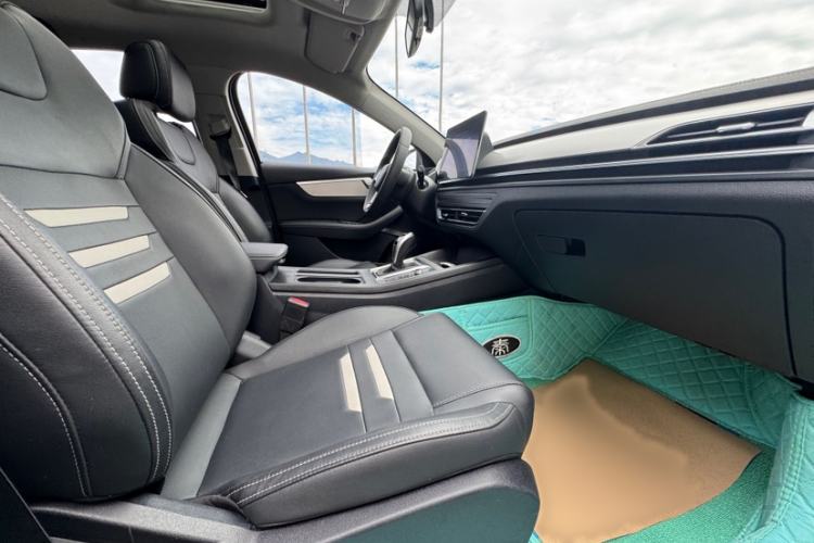 Used BYD Qin Pro 2020 Beyond Edition 1.5TI Automatic Flagship Version Right Front Seat