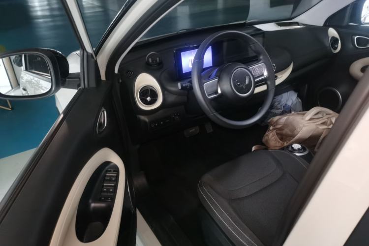 Used Wuling Bingo 2023 203km Light Edition Driver Seat