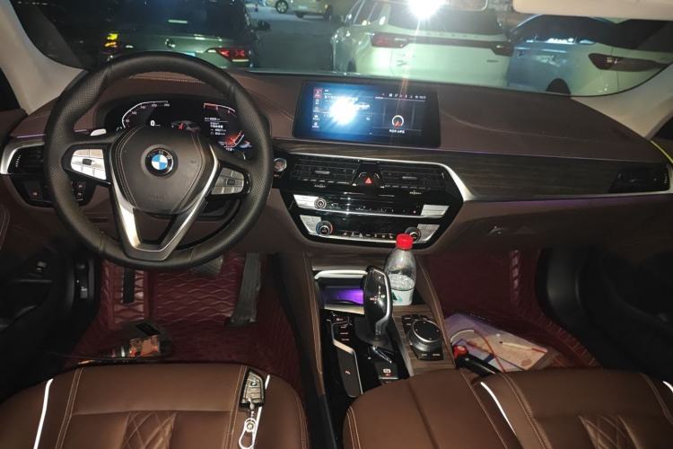 Used BMW 5 Series 2020 530Li Leading Edition Luxury Package Center Console