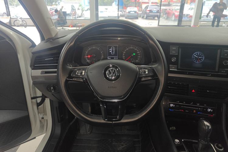 Used Volkswagen Bora 2020 1.5L Automatic Elite Version Steering Wheel