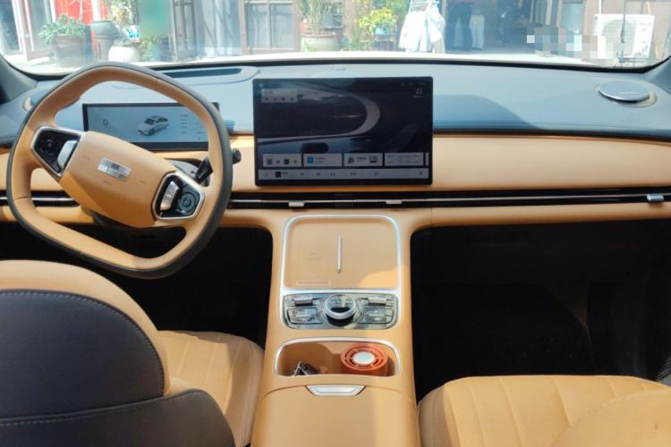 Used Geely Galaxy Xingjian 7 EM-i 2025 120km Exploration+ Version
