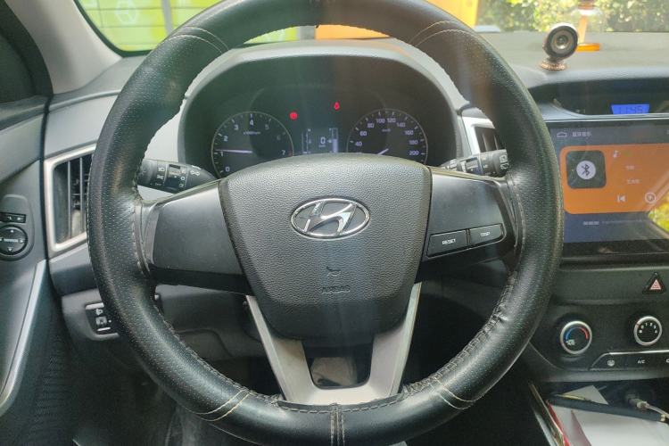 Used Hyundai ix25 2015 1.6L Automatic Two-Wheel Drive Smart GLS Trim Steering Wheel