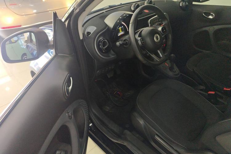 Used smart fortwo 2019 0.9T 66kW Hardtop Wind Power Edition China VI