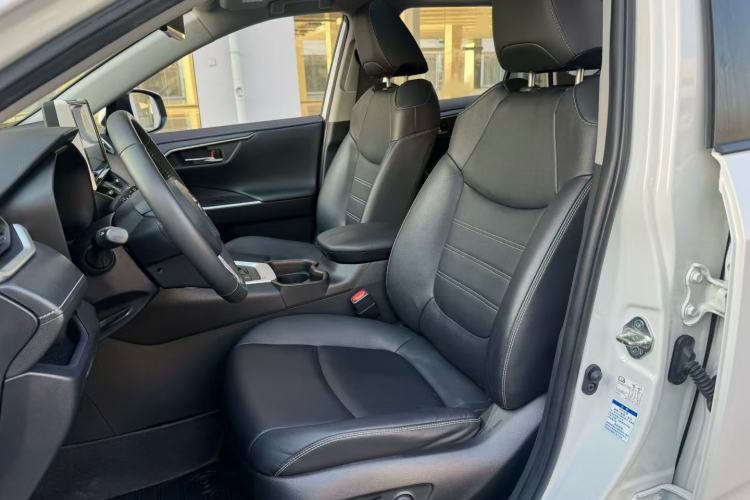 Used Toyota RAV4 2020 Dual-Engine 2.5L E-CVT 4x4 Elite PLUS Edition
