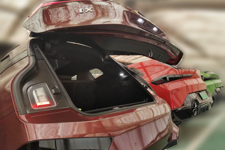 Used BMW iX 2022 xDrive40 Trunk