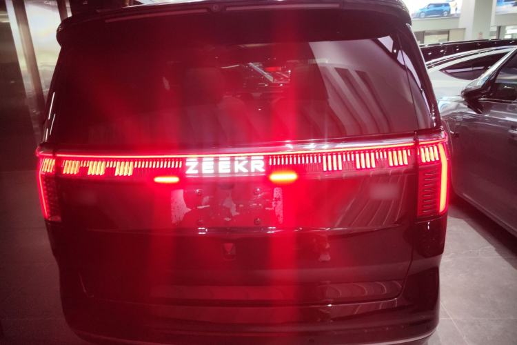 Used Zeekr 009 2024 Six-Seat Executive Version 4WD 108 kWh Rear