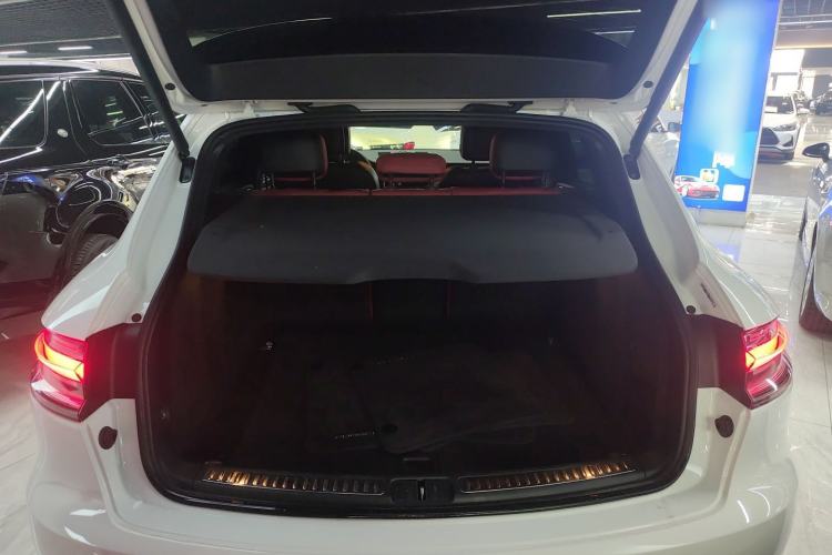 Used Porsche Macan 2018 Macan 2.0T Trunk