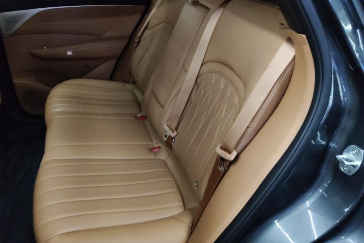 Used Dongfeng Aeolus L8 2025 Model 185KM Dream Edition
