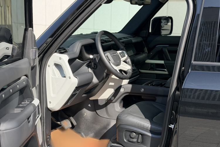 Used Land Rover Defender 2024 110 3.0T P400 X-DYNAMIC HSE Exterior 6