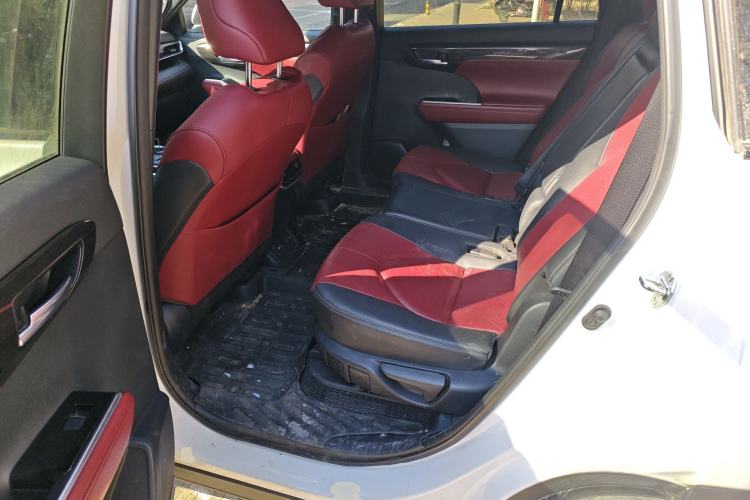 Used Toyota Crown Kluger 2021 2.5L HEV Four-Wheel Drive Flagship Edition Left Rear Seat