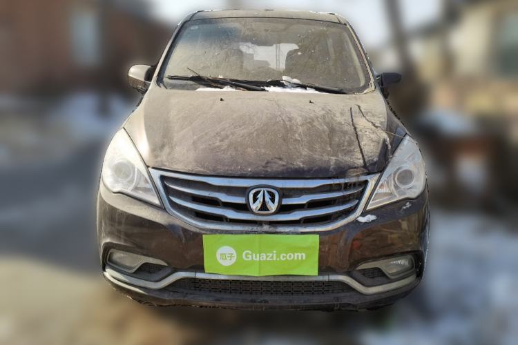 Used BAIC Weiwang M20 2014 1.5L Basic Version DAM15DL Front