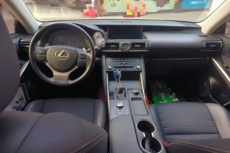 Used Lexus IS 2017 300 Leading Edition
